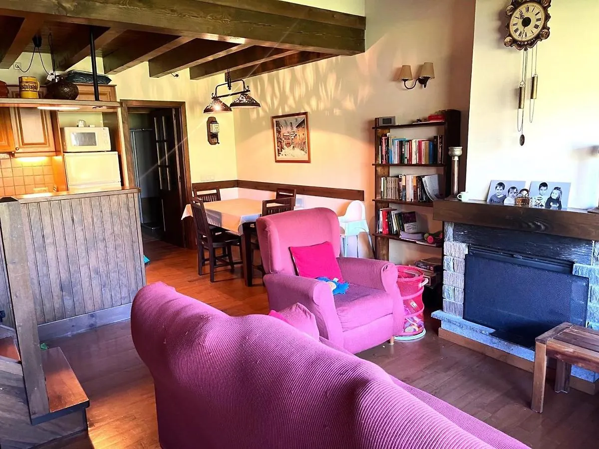Holiday home Casa Adosada En Bor