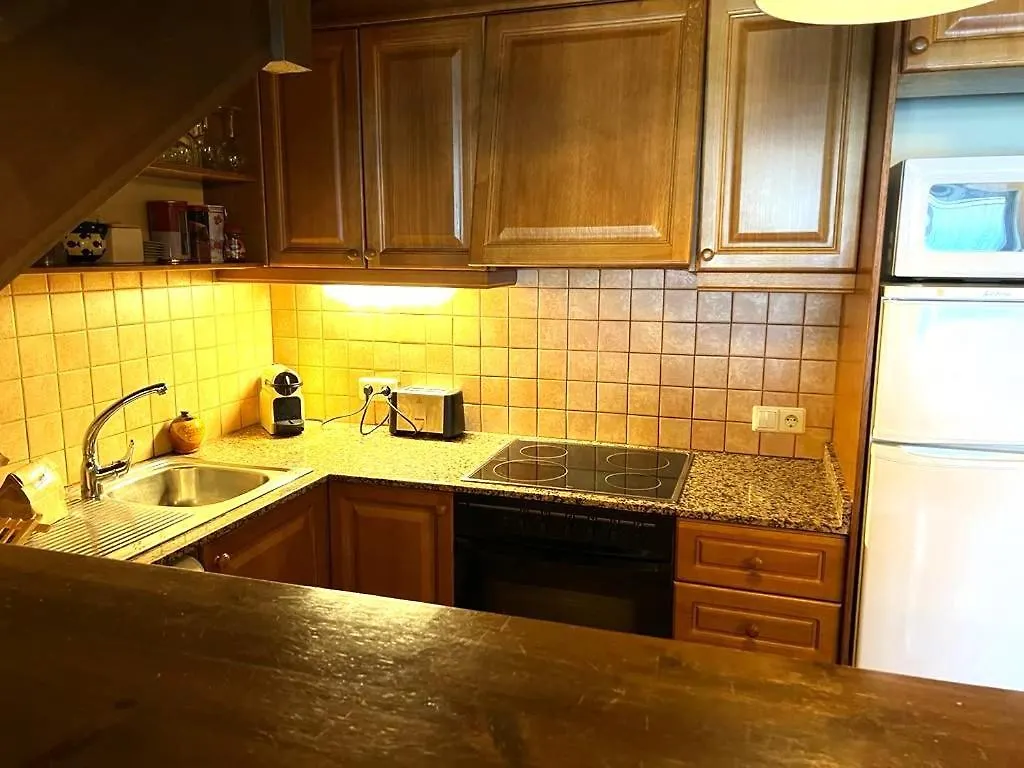 Holiday home Casa Adosada En Bor